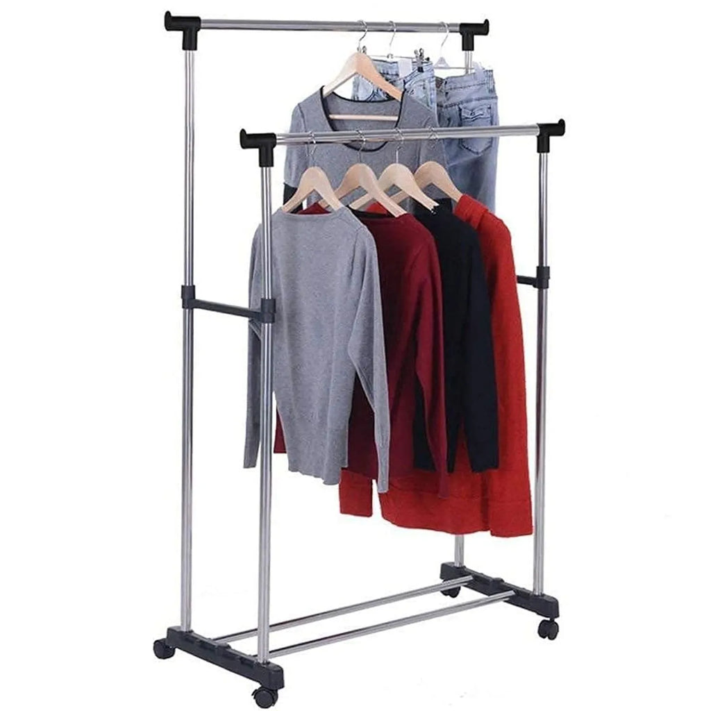 Tendedero doble plegable con ropa colorida